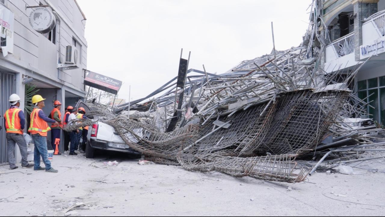 Rescue efforts end as hope fades for victims of Angeles building collapse