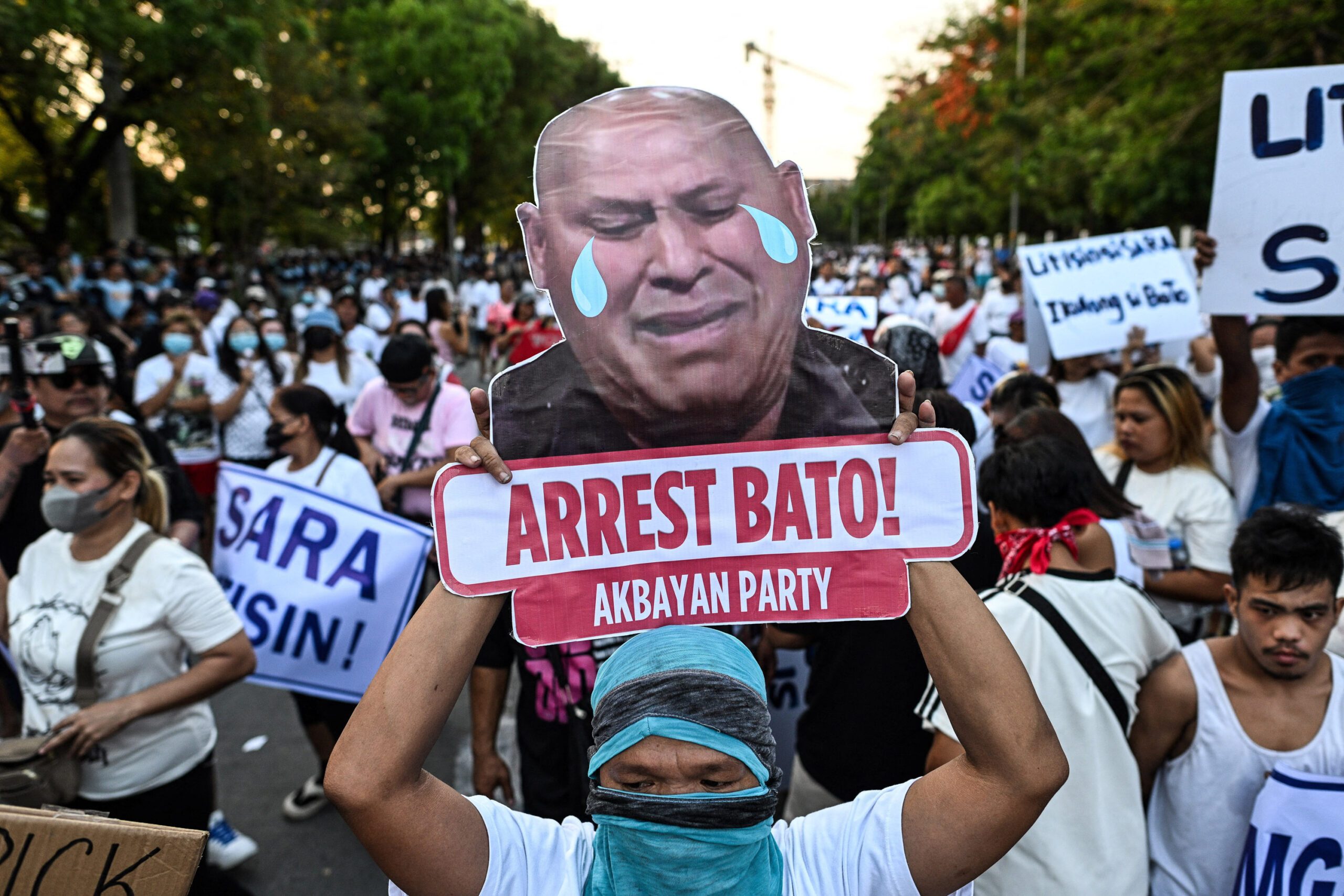 Protest at the senate for the arrest of Bato dela Rosa