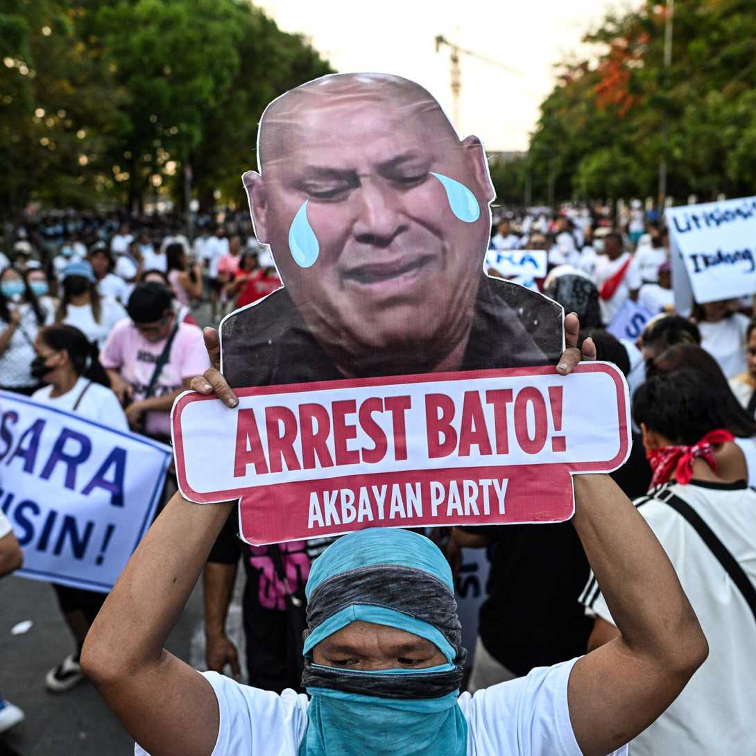 Bato dela Rosa’s firearms licenses to be revoked immediately – DILG