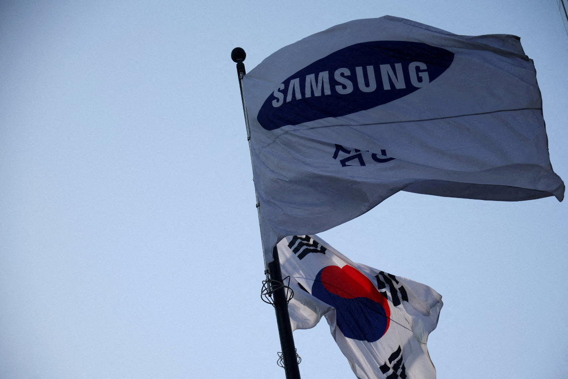 Samsung consumer electronics union asks court to block vote on pay deal