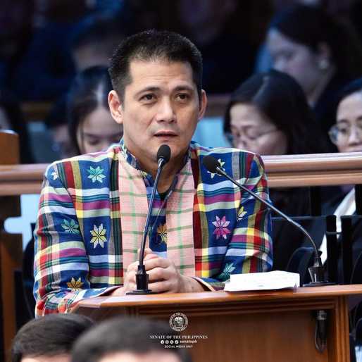 Padilla, person of interest in Dela Rosa’s escape, shows up in Senate session