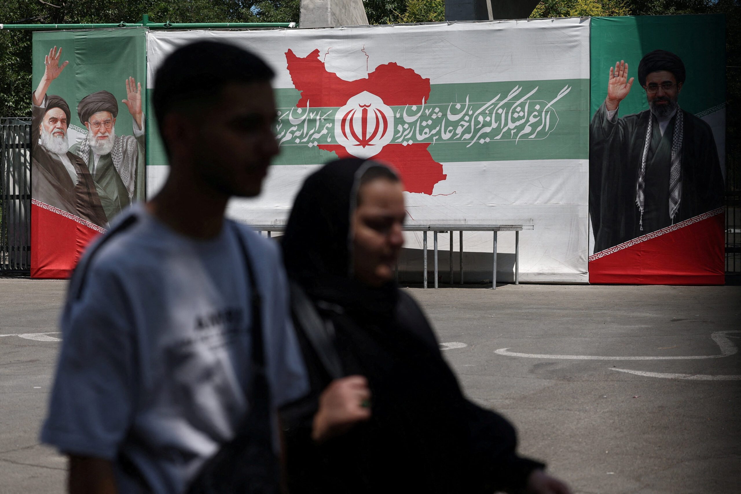 US disputes Iranian claims about closing Strait of Hormuz as negotiators head to Switzerland