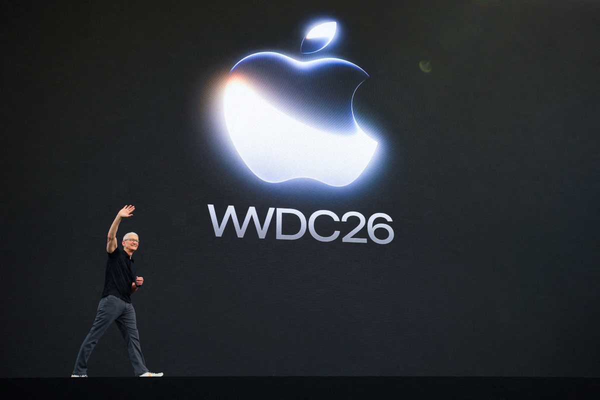 Apple bets on overdue Siri fix to close AI gap