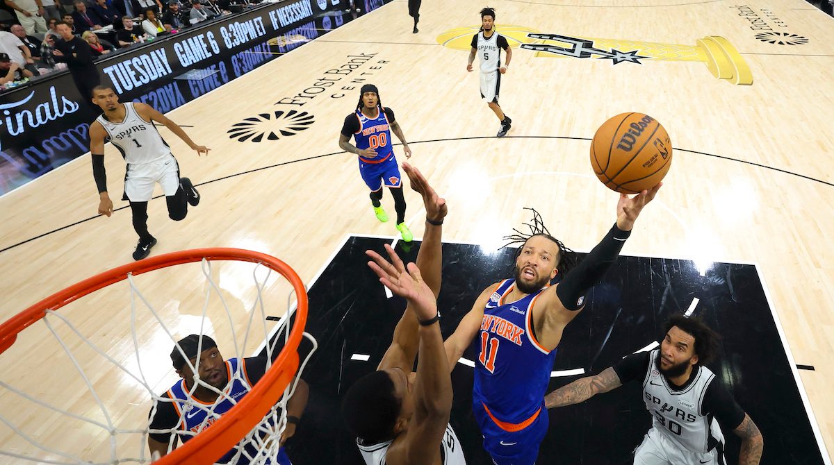 Knicks finish off Spurs in Game 5 to snap 53-year NBA title drought