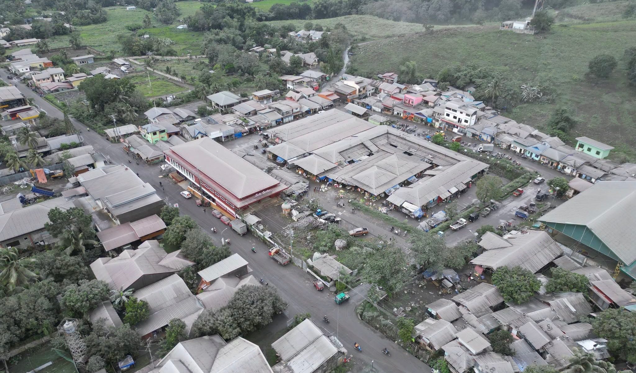 Kanlaon ashfall covers parts of Negros Island, reaches Cebu