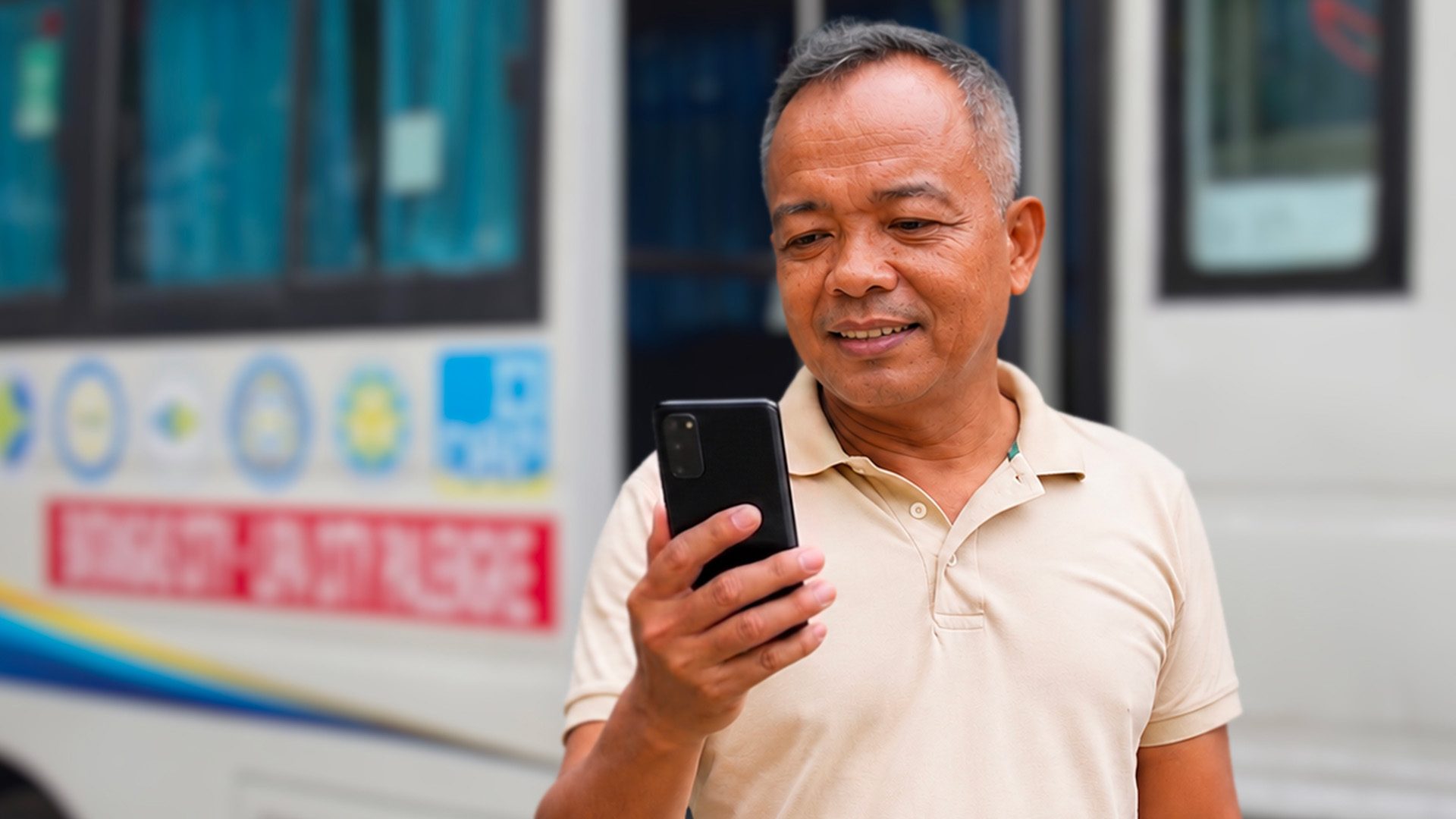LTFRB delivers fuel subsidy to public transportation drivers through GCash