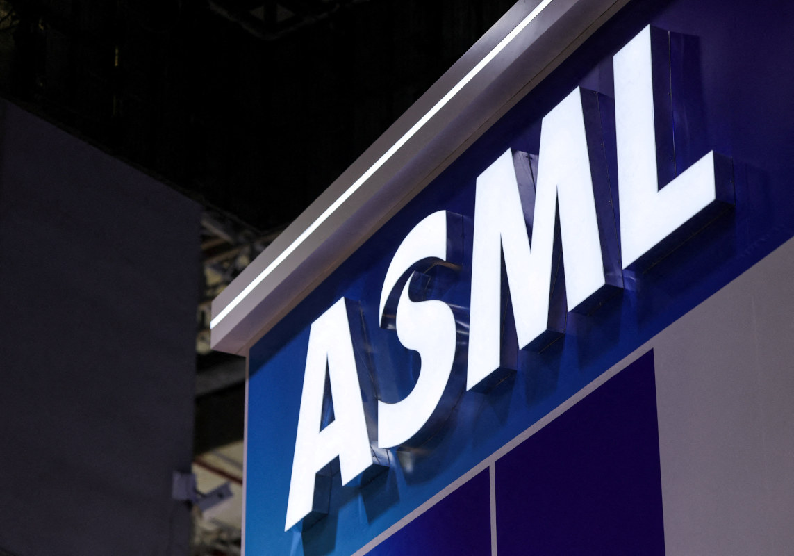 ASML raises 2026 forecast, expands capacity on AI chip demand