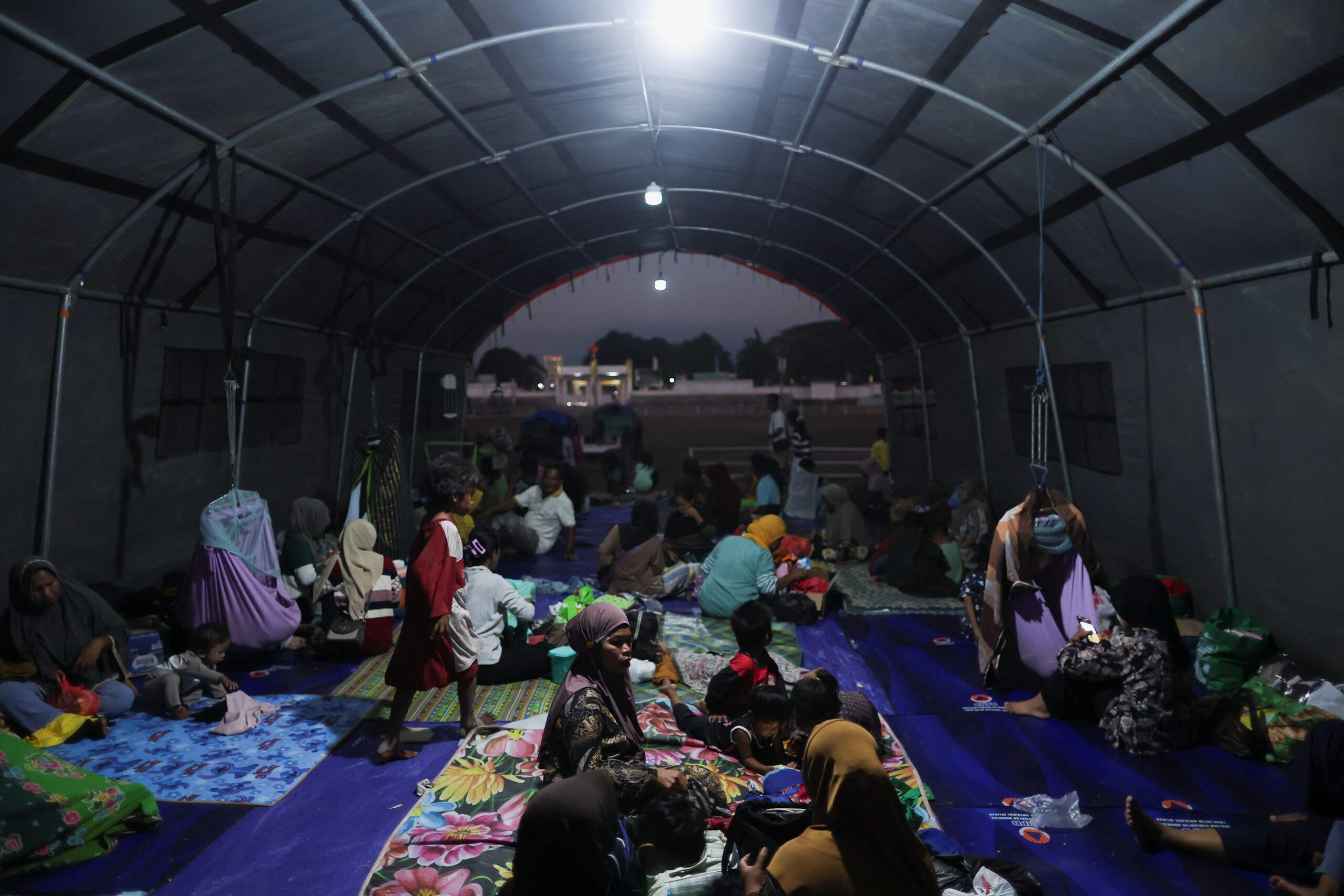 Indonesia quake death toll reaches 53 as aftershocks hamper rescue