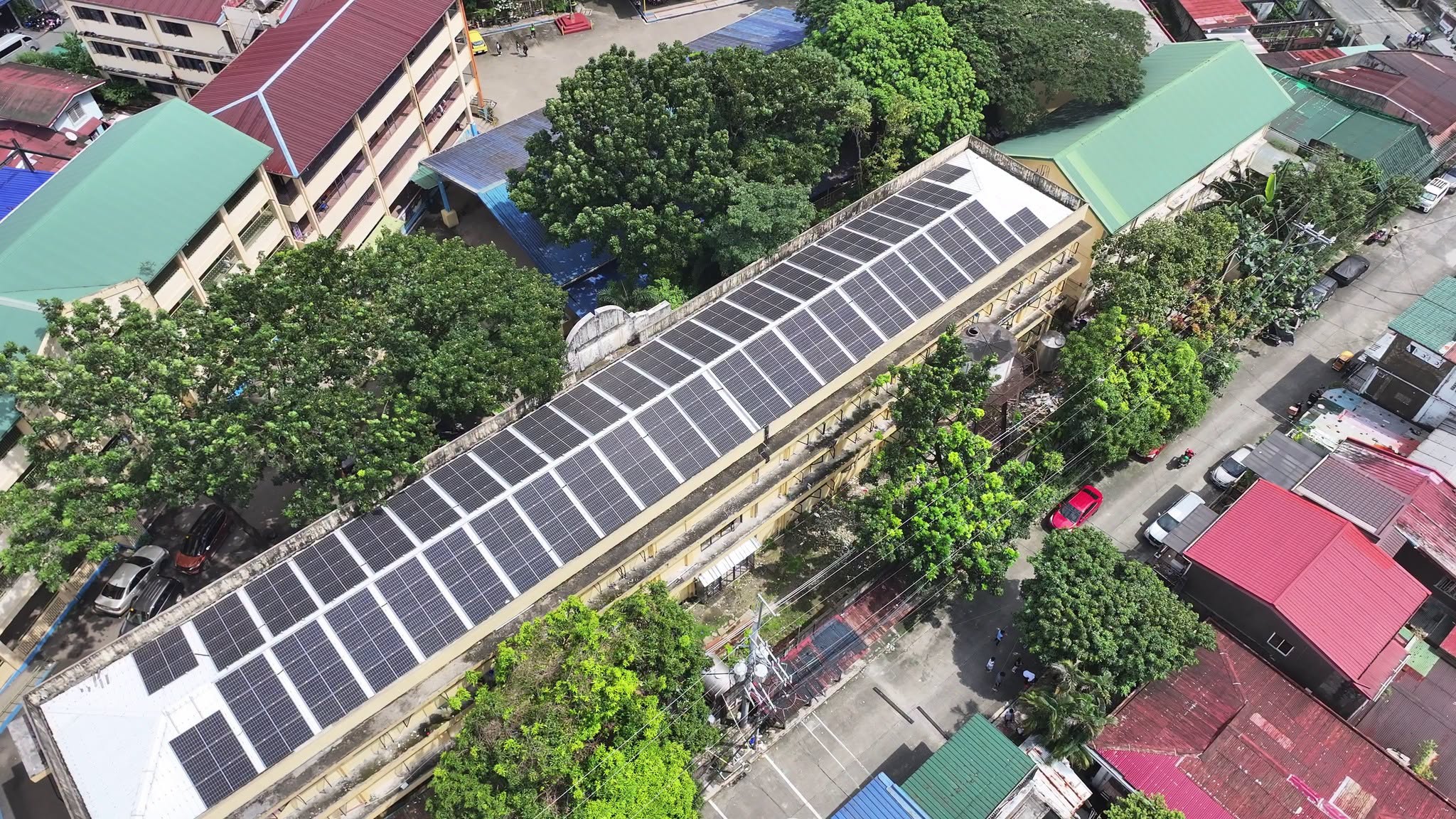 rappler.com - Iya Gozum - Quezon City eyes solar power for more public buildings after 25 schools