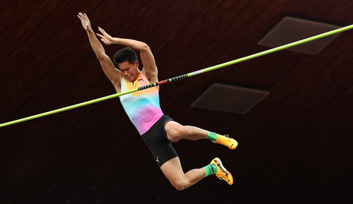 EJ Obiena wins gold in Berlin for his ninth victory of the year