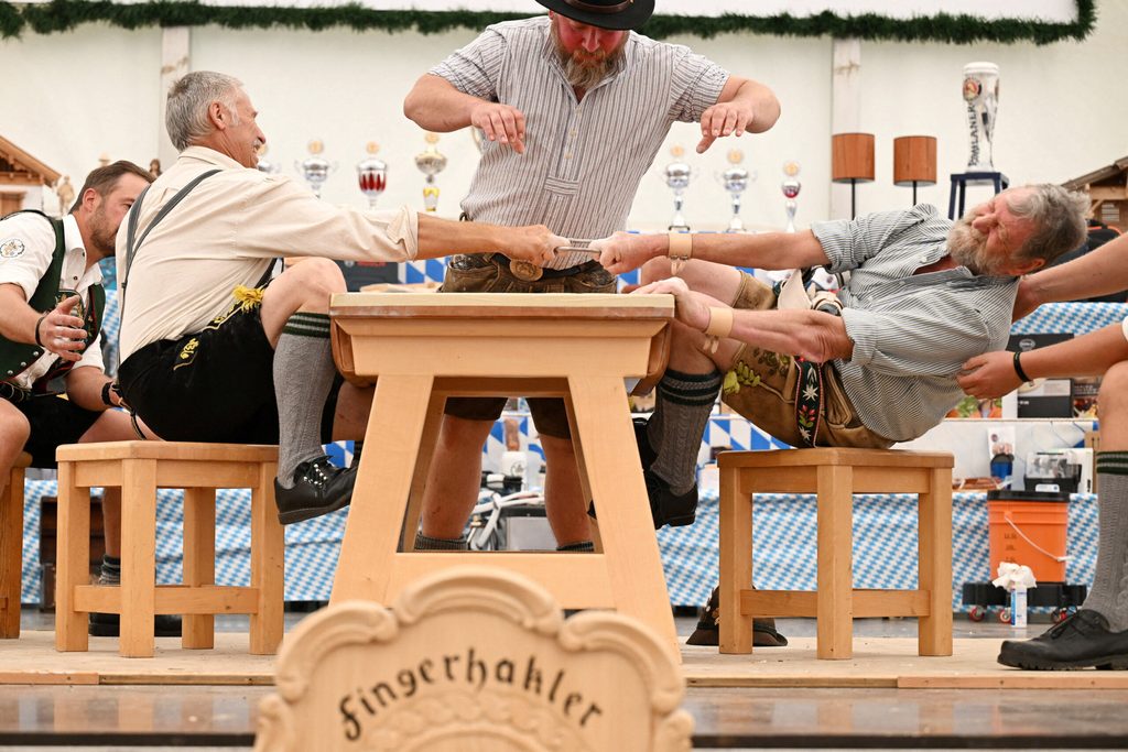 German finger-pulling (Fingerhakeln) championships in Pflug