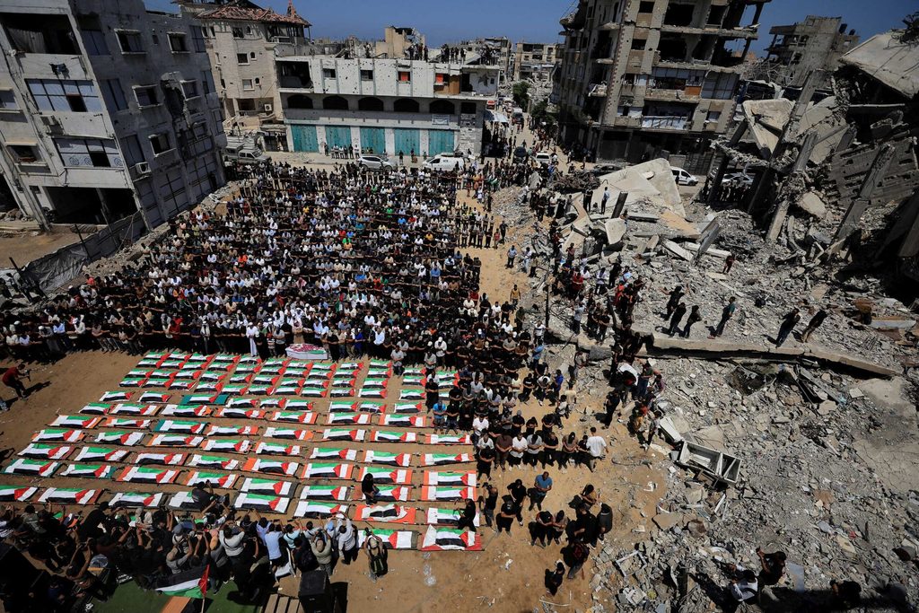Funeral of 112 members of the Hassayna and Abu Sharia clan, in Gaza City