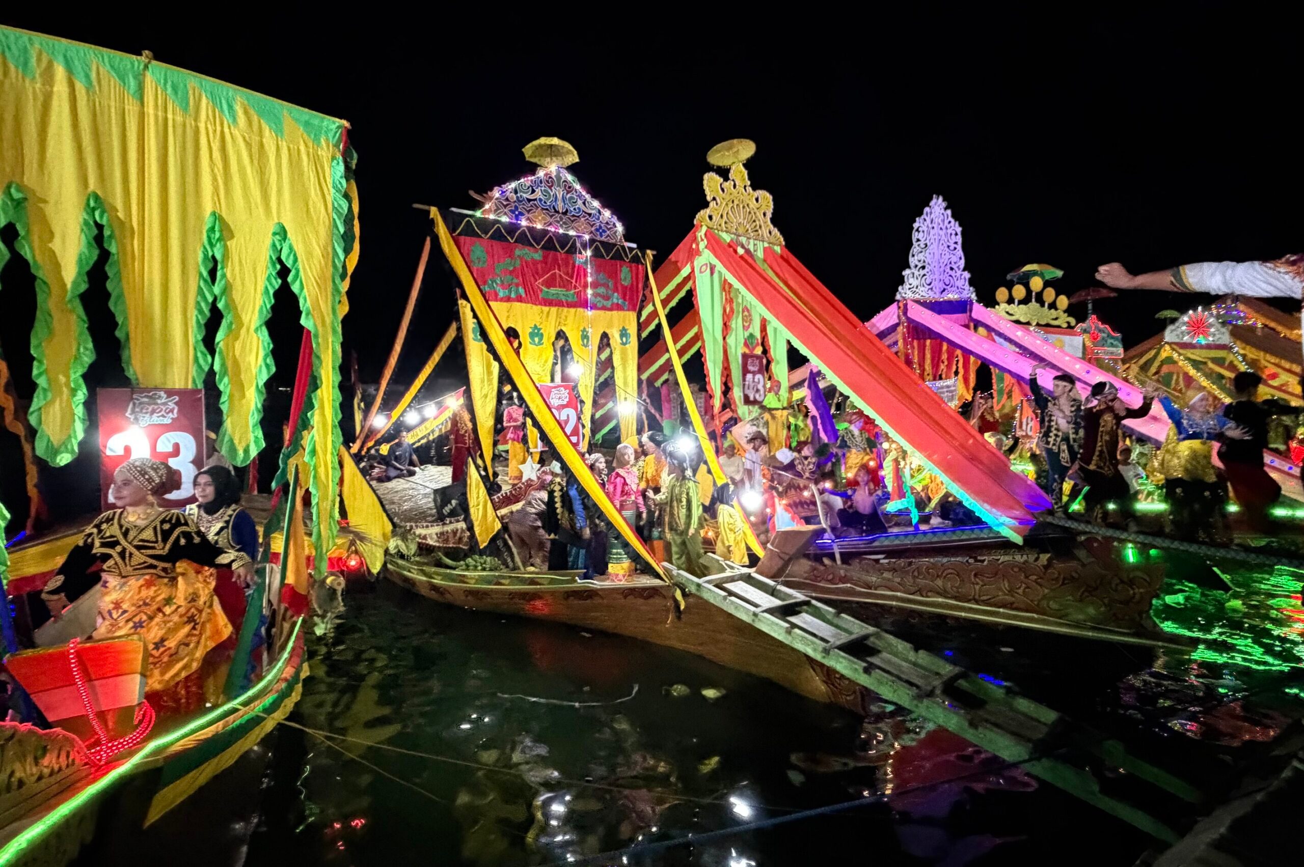 When the lepa lights up, Tawi-Tawi tells its story