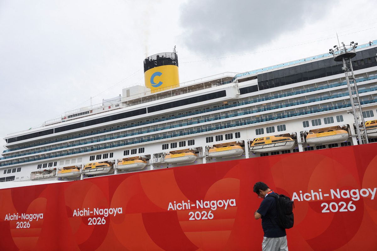 Asian Games organizer says sorry for logistical headaches