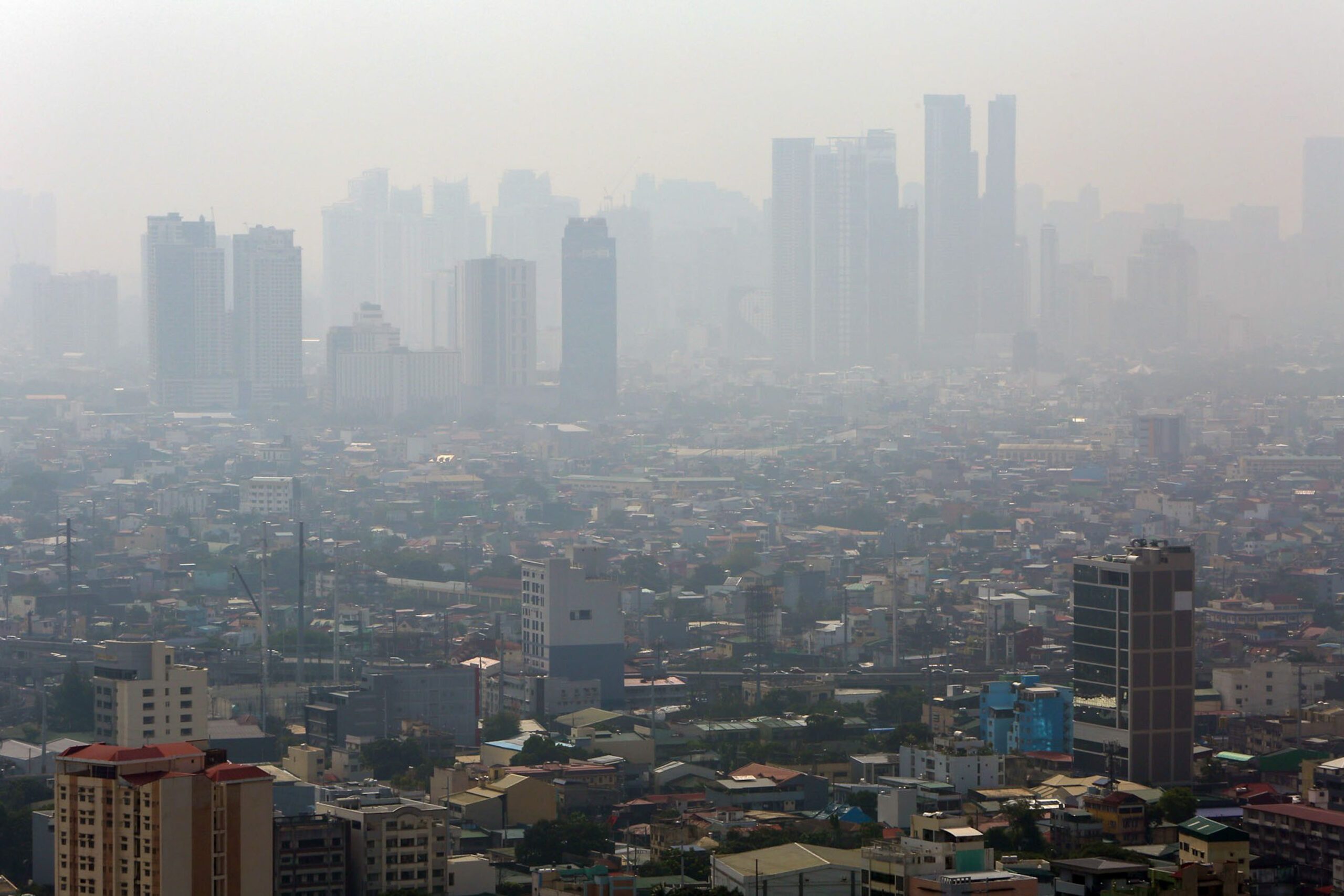Haze envelops parts of Metro Manila