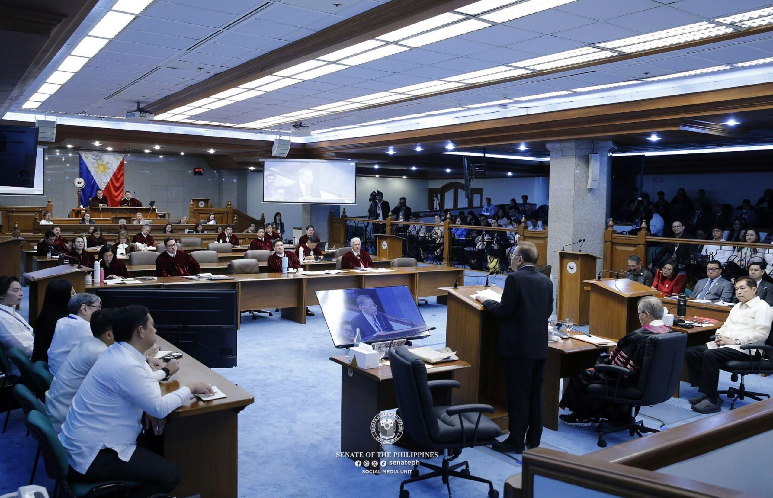 Impeachment trial voting threshold debate