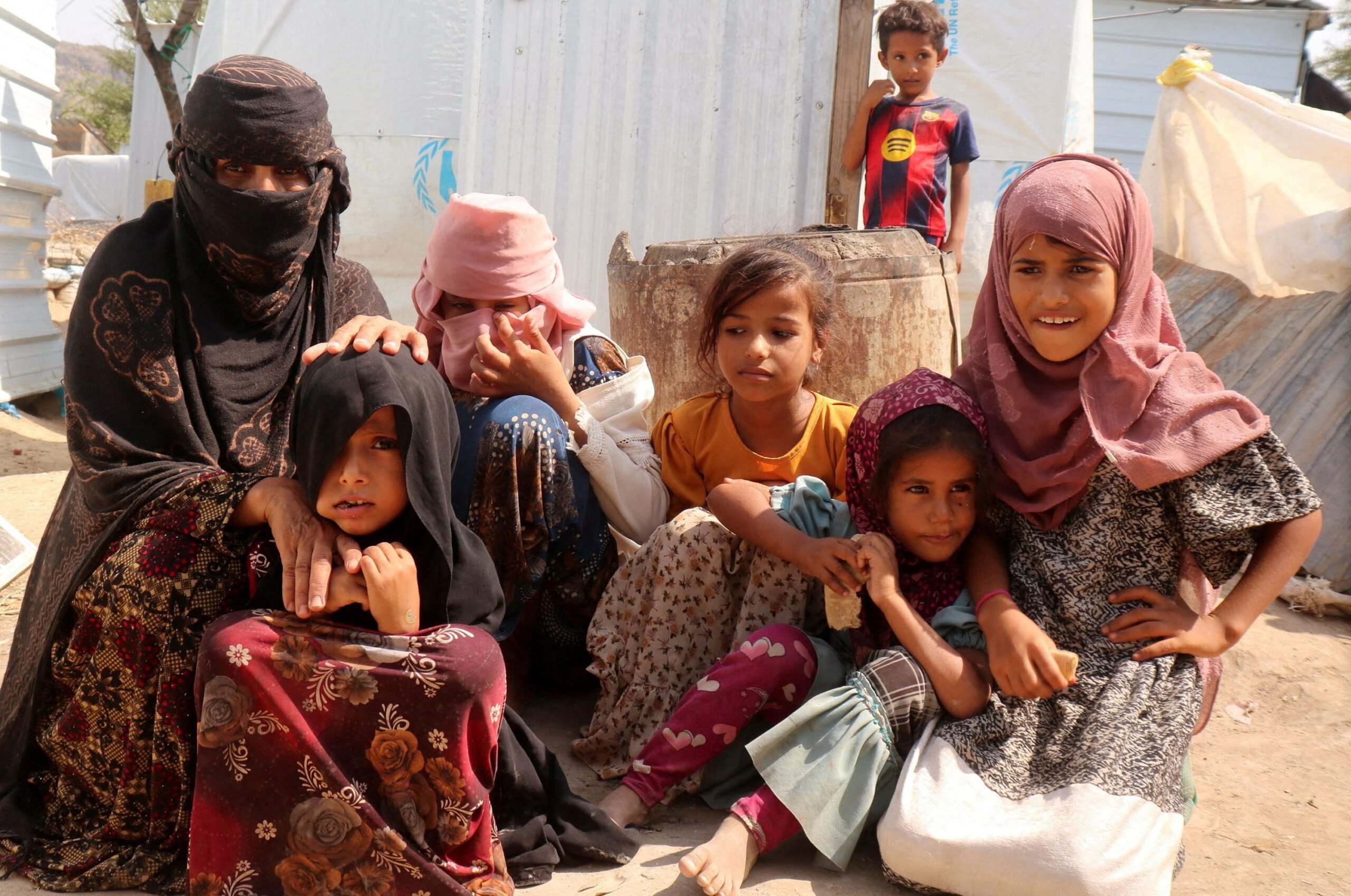 Displaced Yemenis flee fighting in Taiz, appeal for aid