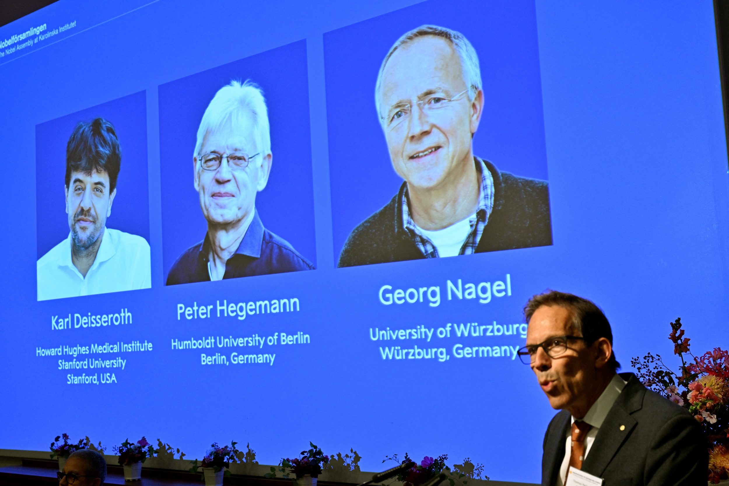 German and US scientists win Nobel medicine prize for work on optogenetics