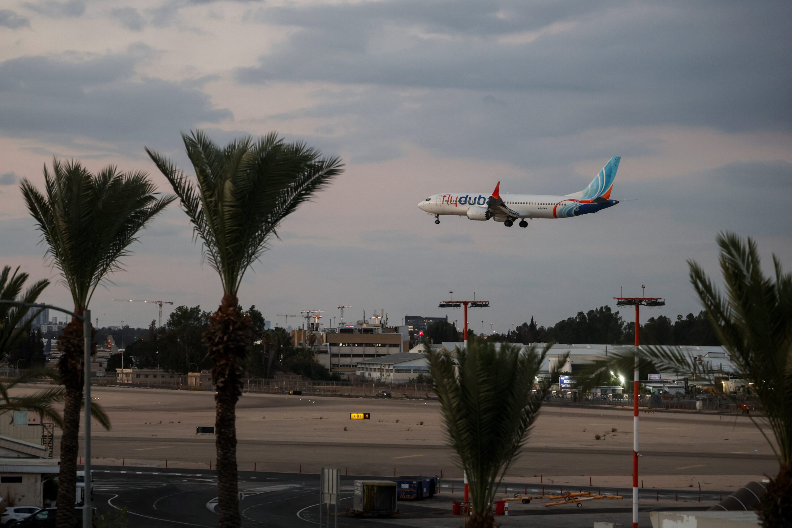 Passengers foil bid to crash plane, Israel says, after co-pilot stabs pilot - Rappler