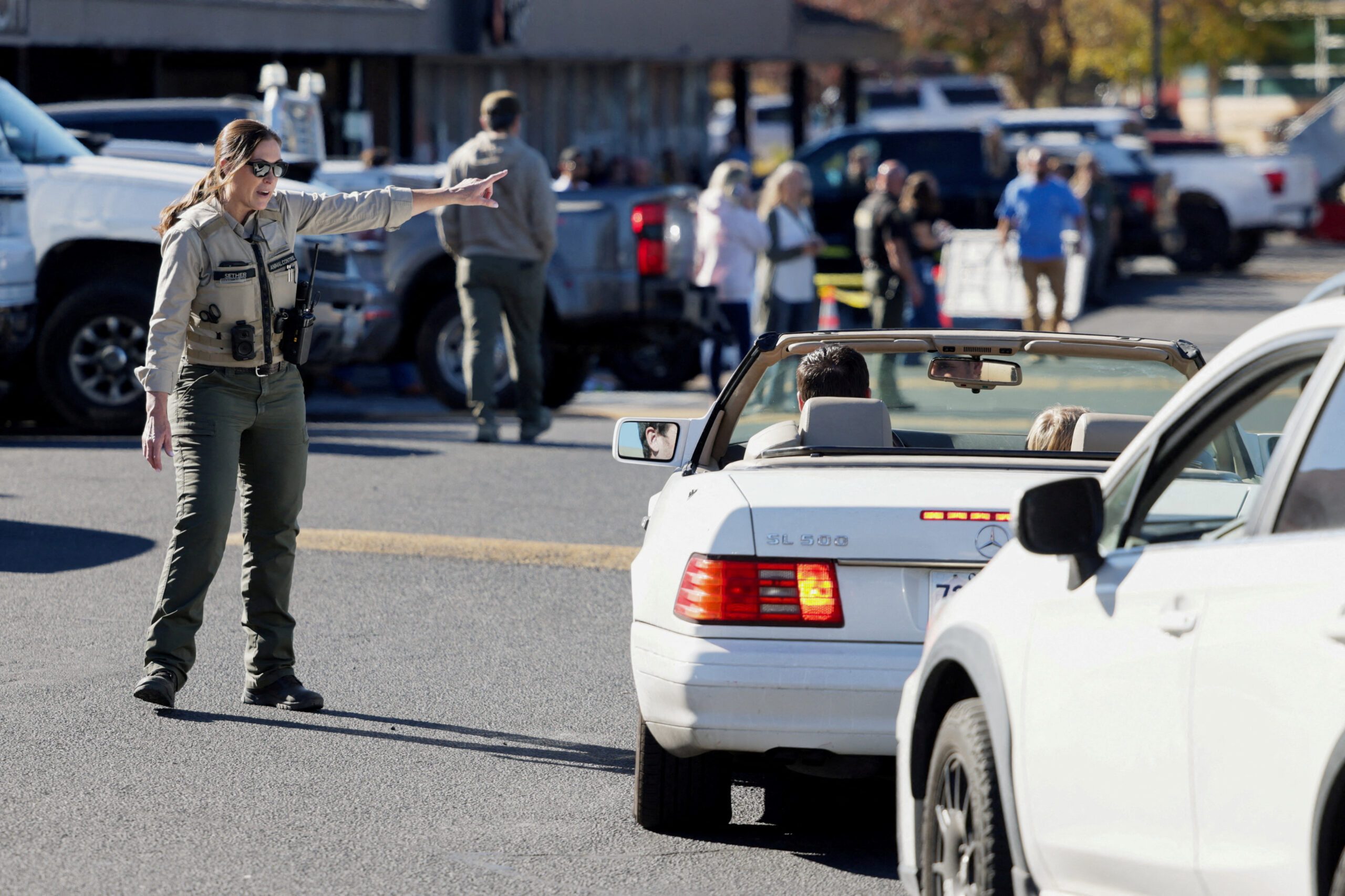 Shooter killed at Oregon elementary school; CNN, CBS report 4 dead in violence