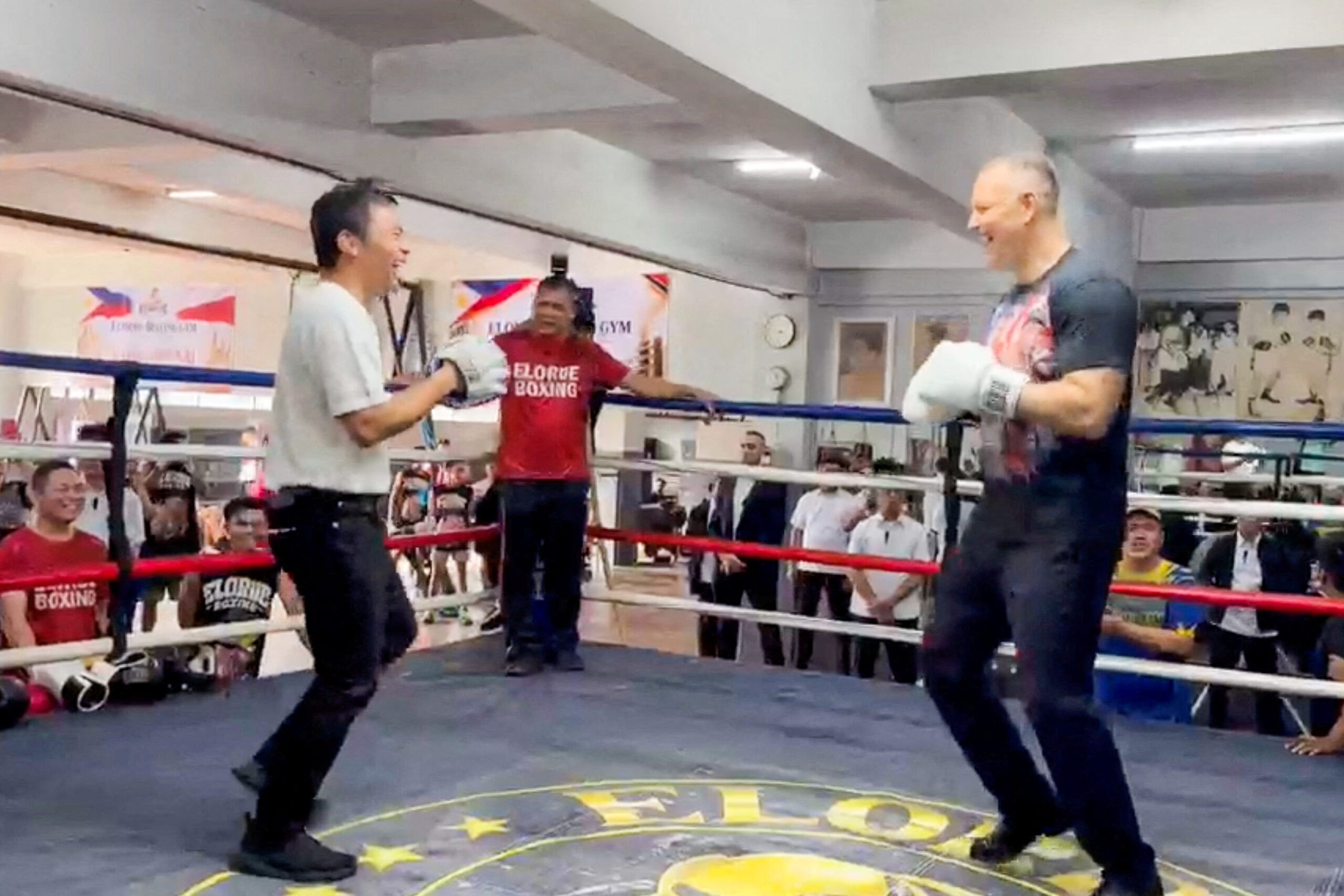 Polish President Nawrocki trains with boxer Manny Pacquiao during his visit to the Philippines