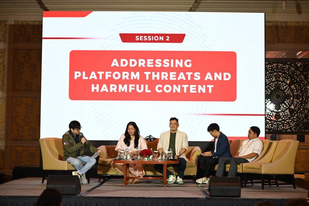 Safe Online Spaces forum, PLDT smart