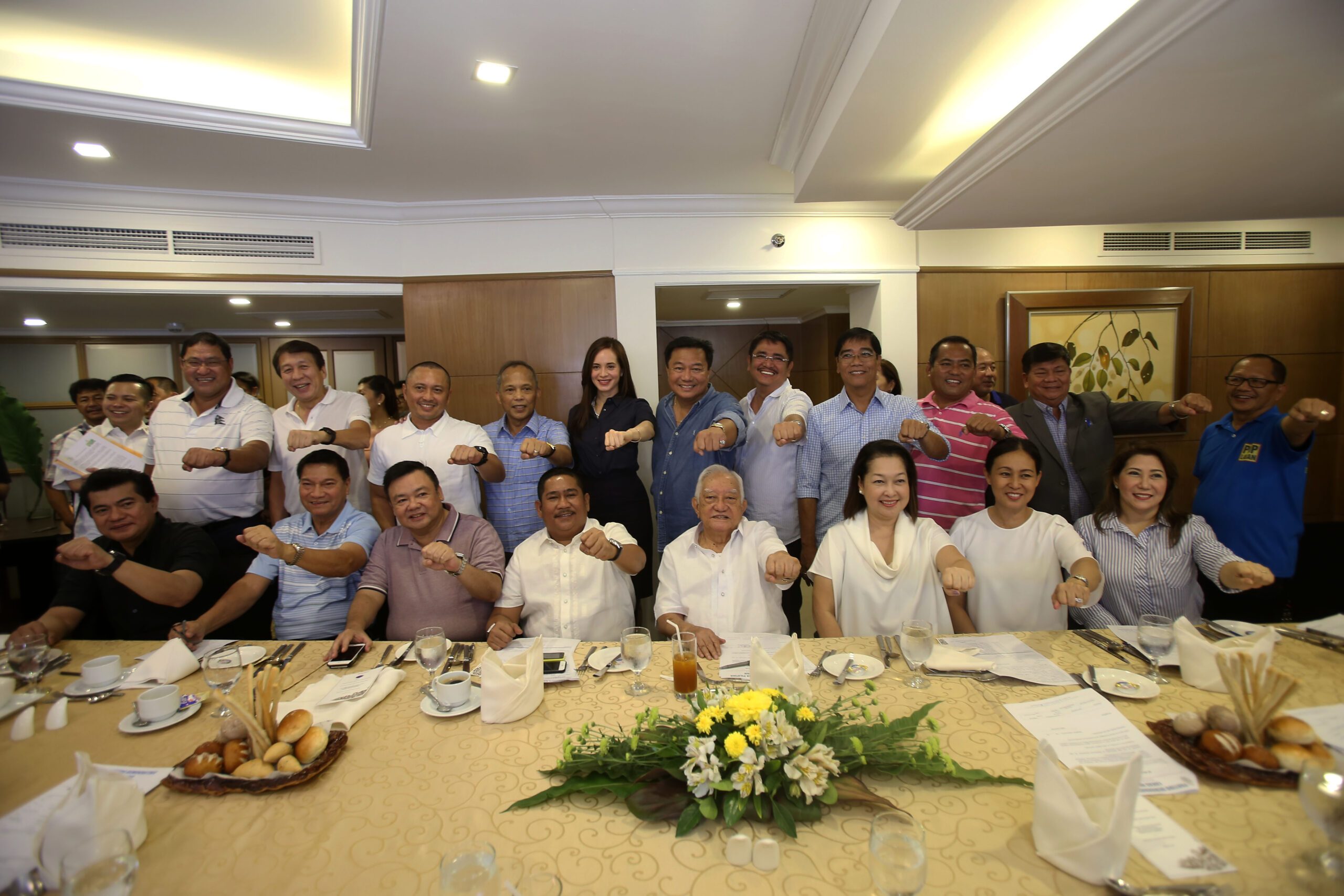 11 LP congressmen join Duterte’s PDP-Laban