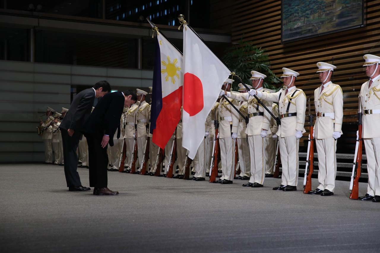 Duterte, Abe affirm defense cooperation, peaceful solution to sea row