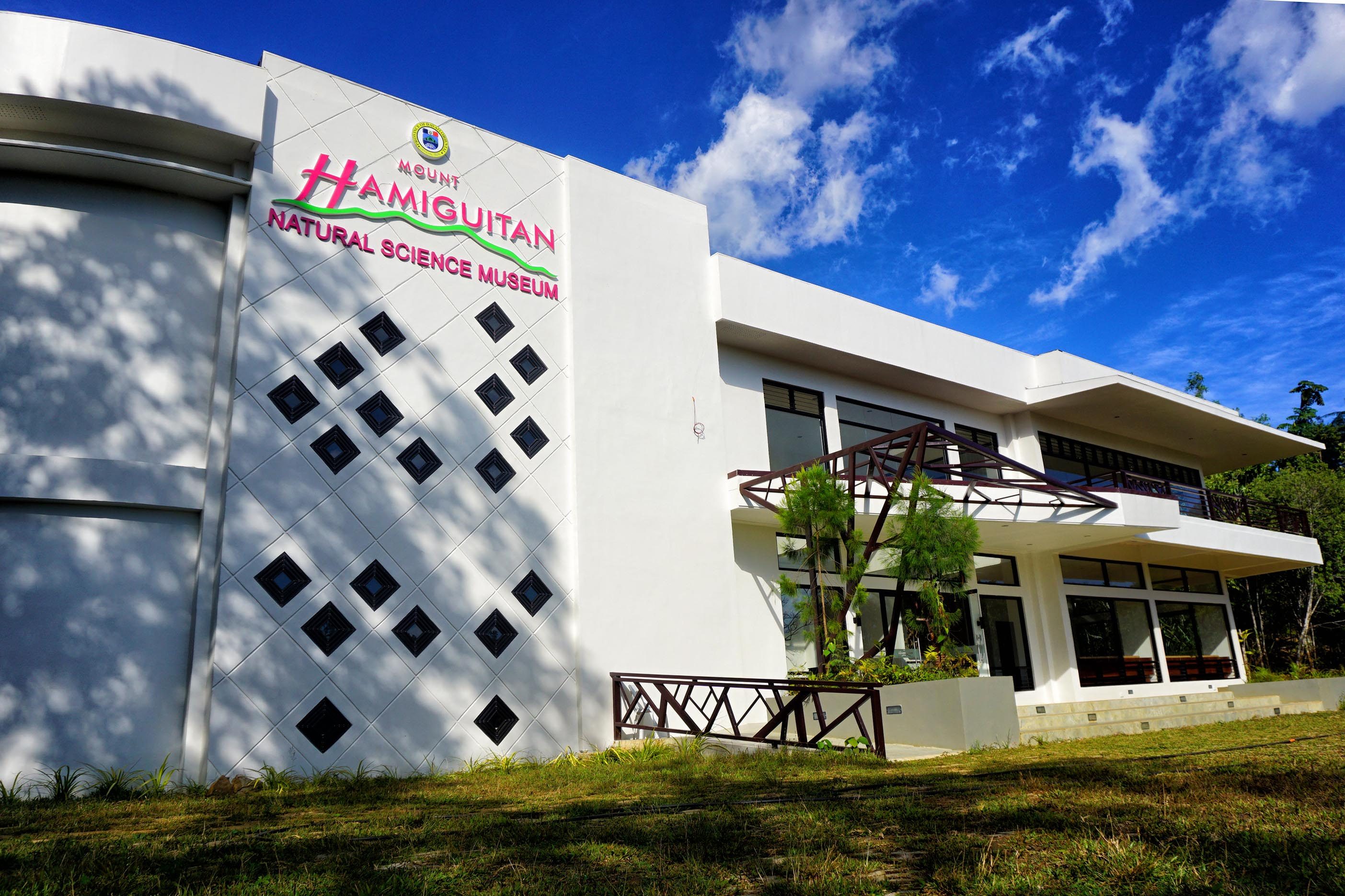 Gunung.  Museum Ilmu Pengetahuan Alam Hamiguitan sekarang dibuka di kaki Situs Warisan Dunia UNESCO di kota San Isidro di Davao Oriental.  Foto oleh Louie Lapat 