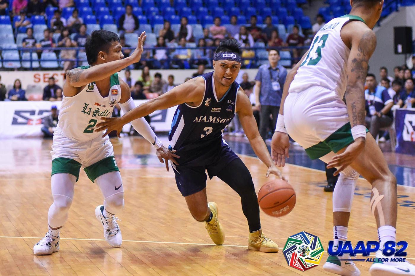HEARTBREAKER. Adamson falls short even with Fil-Peruvian standout Val Chauca trying to carry his team in the final stretch. Photo release 