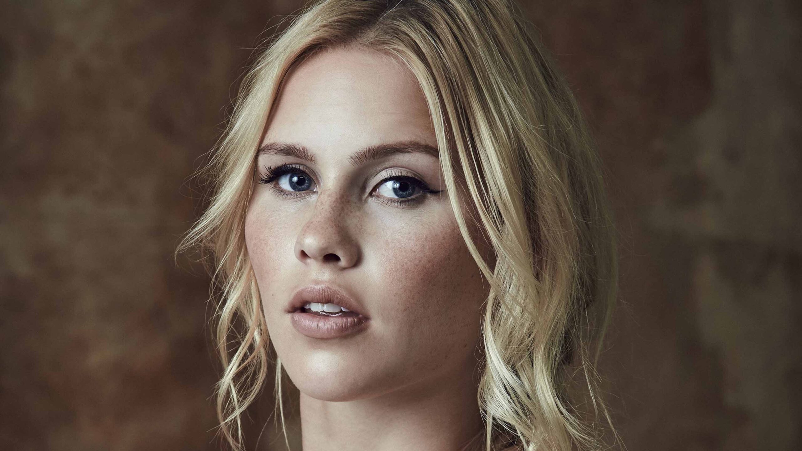 ‘Vampire Diaries’ star Claire Holt is coming to Manila