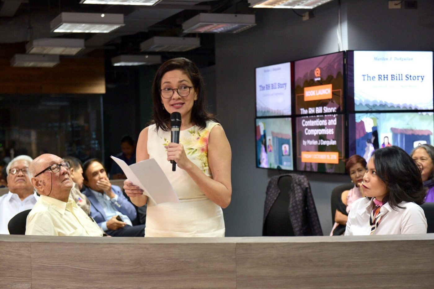 WOMEN'S RIGHTS. Senator Risa Hontiveros delivers her speech during the launch of 'The RH Bill Story: Contentions and Compromises.' Photo by Leanne Jazul/Rappler   