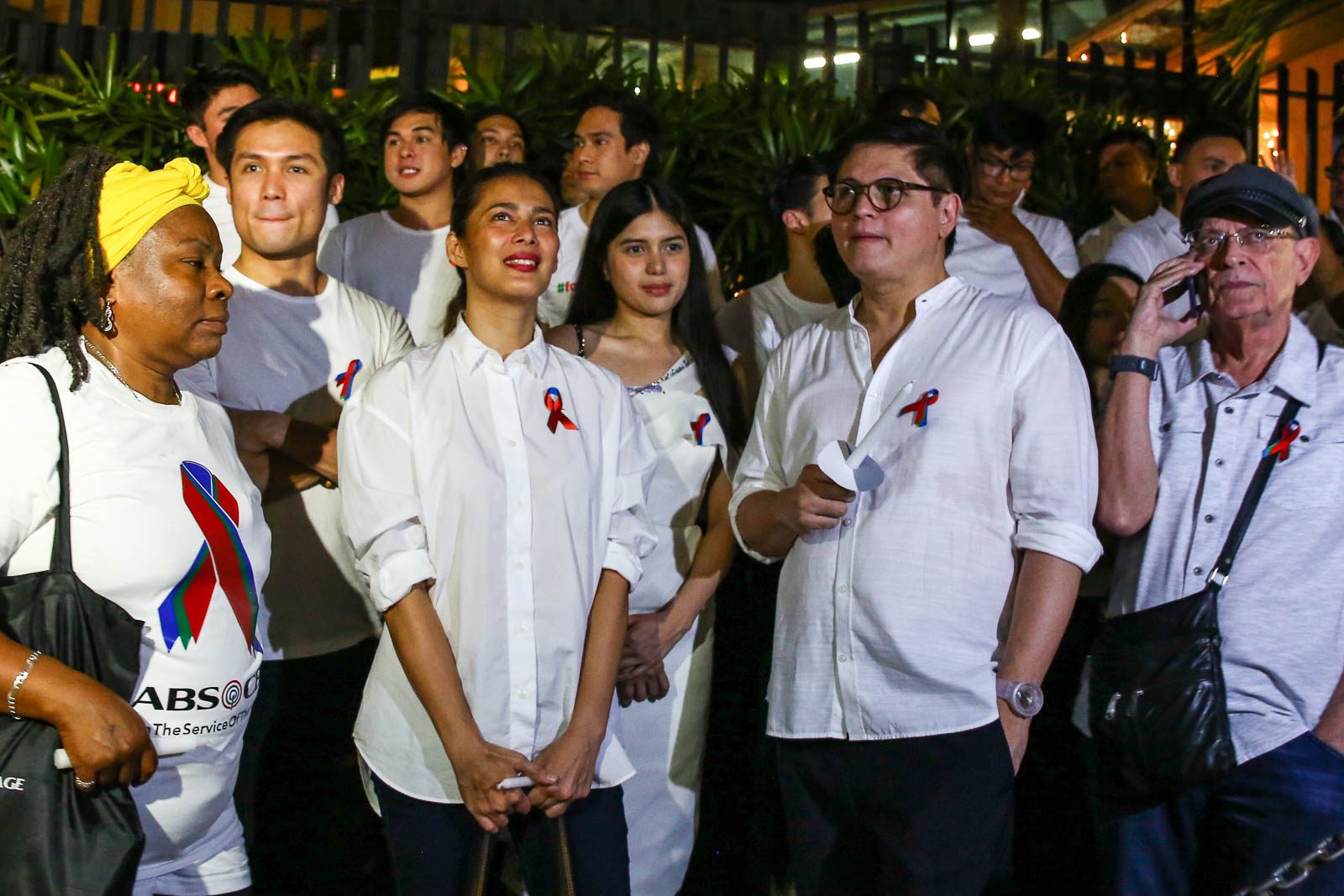 SOLIDARITY. The cast of 'Ang Probinsyano' joins employees and supporters of ABS-CBN on February 21, 2020, to protest for the renewal of the media giant's franchise. Photo by Jire Carreon/Rappler 