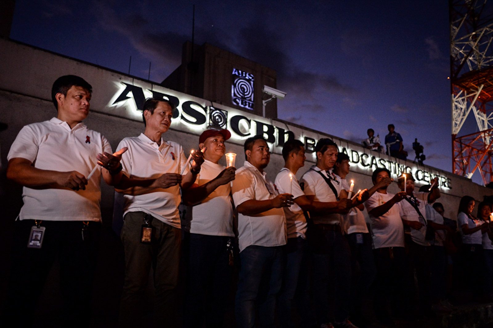 Employees and supporters of ABS-CBN join the protest calling for the franchise renewal of the network on February 21, 2020. Photo by Lisa Marie David/Rappler 