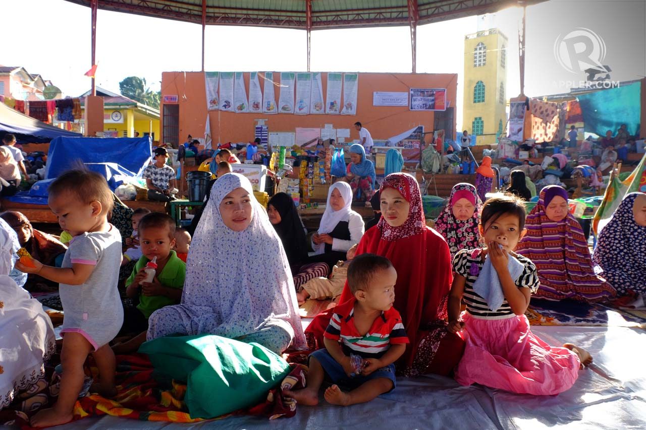 Marawi evacuees pine for home as they observe Eid’l Adha