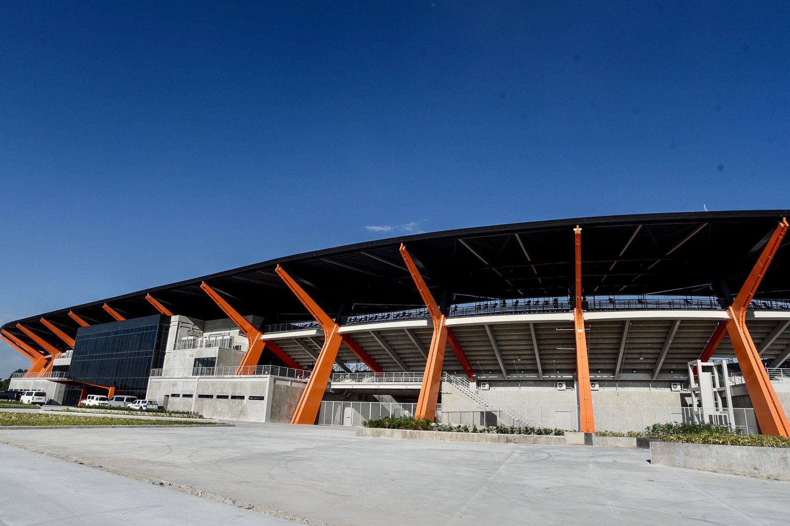 PINATUBO-INSPIRED. The design of the athletics stadium is inspired by the crater of Mt Pinatubo, the contours of the Sierra Madre mountain ranges, and the classic Filipino parol or Christmas lantern. Photo by Angie de Silva/Rappler  