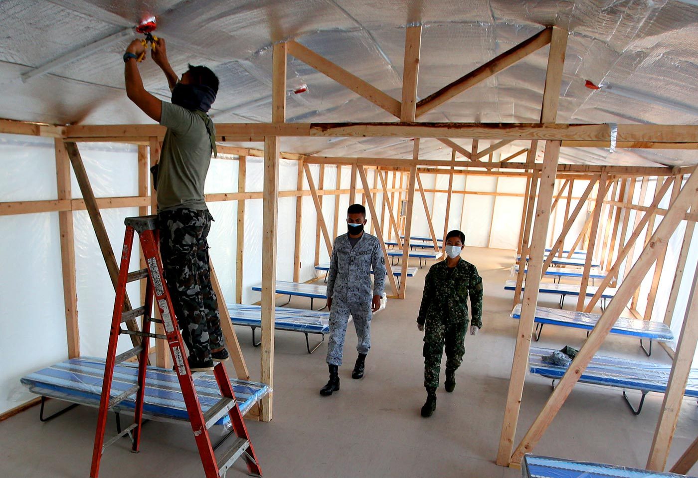LOOK: Military receives quarantine facility, medical equipment