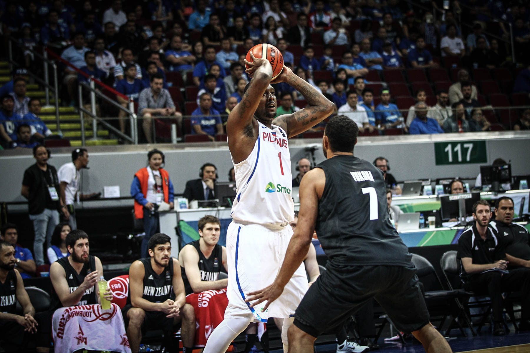 ADOPTED SON. Andray Blatche was literally bleeding in the second half against New Zealand. Photo by Josh Albelda/Rappler  