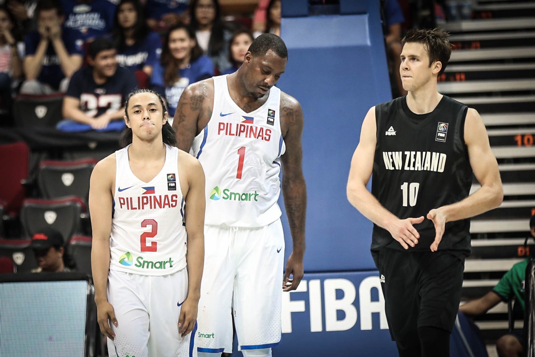 Andray Blatche and Terrence Romeo appear dejected as the game slips out of reach. Photo by Josh Albelda/Rappler 
