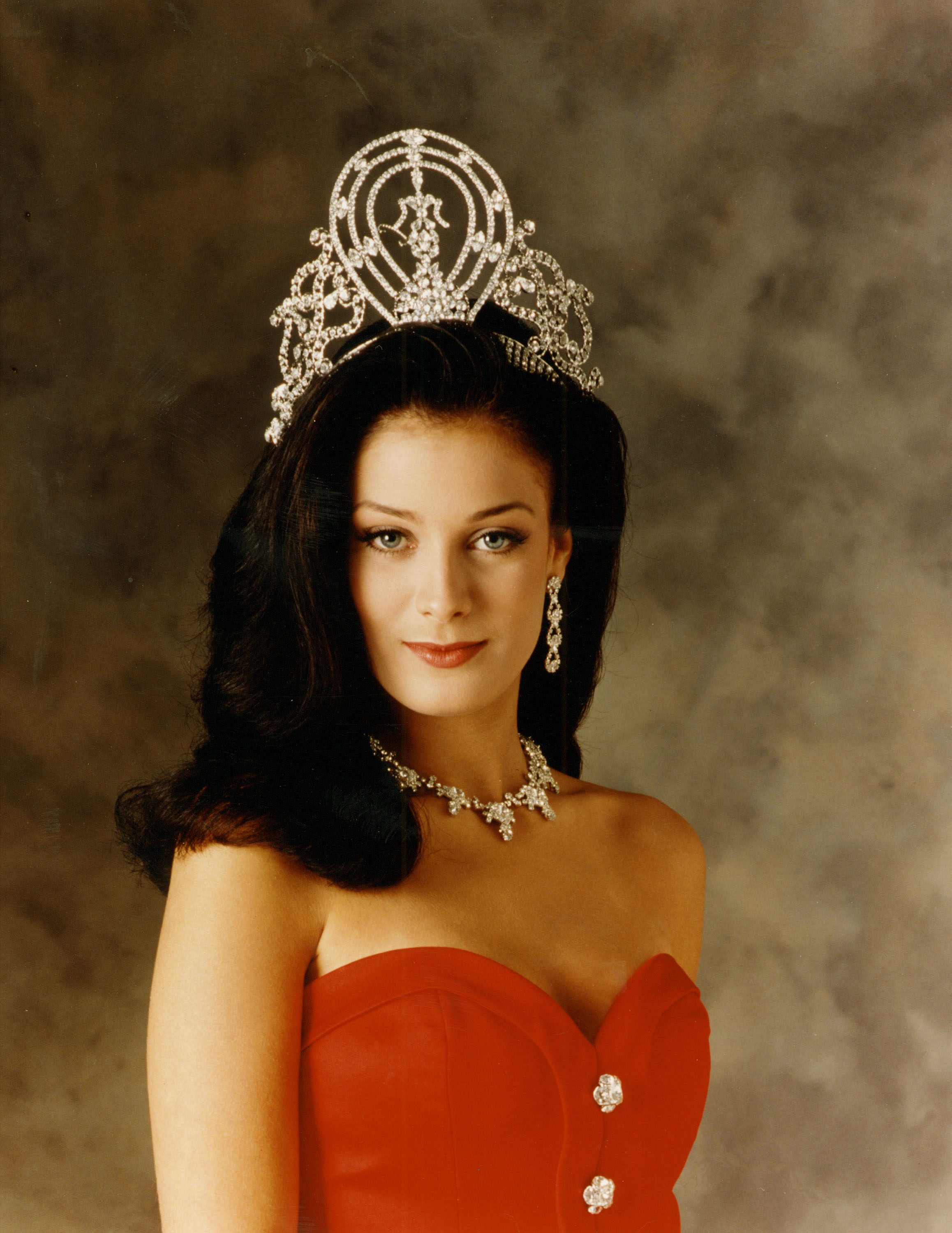 ADOPTED DAUGHTER. Miss Universe 1993 Dayanara Torres would become one of the beauty queens the Filipinos came to love. Photo from Miss Universe Organization 
