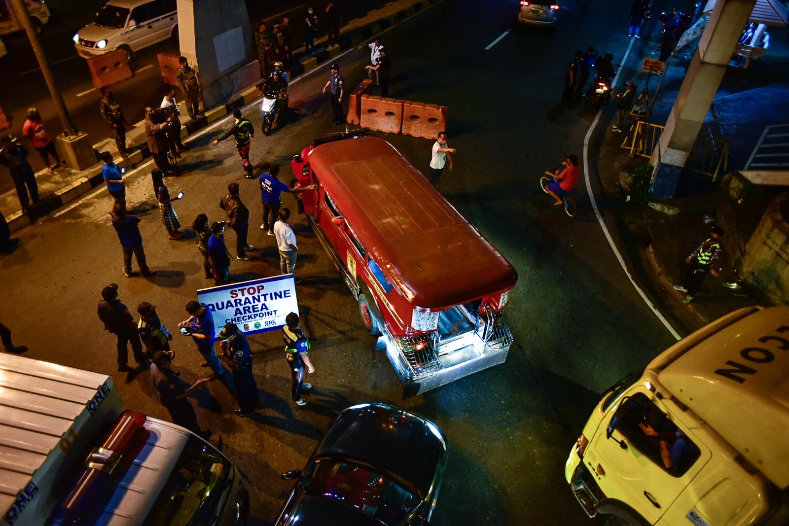 IN PHOTOS: Metro Manila lockdown begins