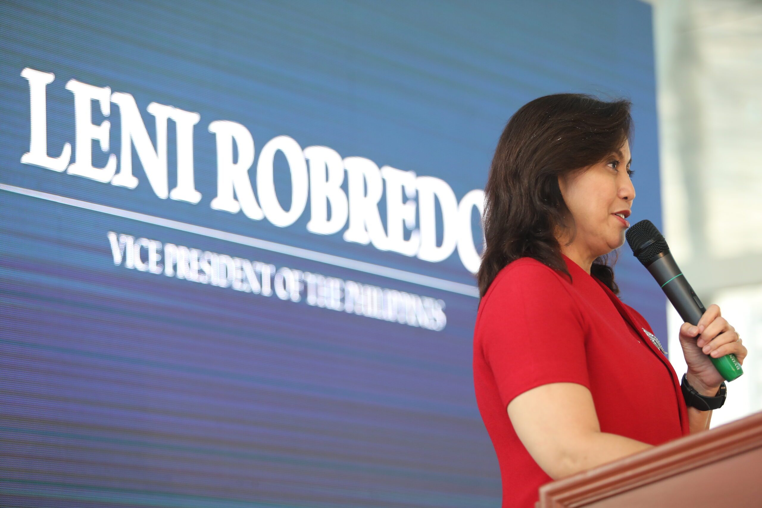How Robredo’s wealth in 1st 6 months compares to Binay’s