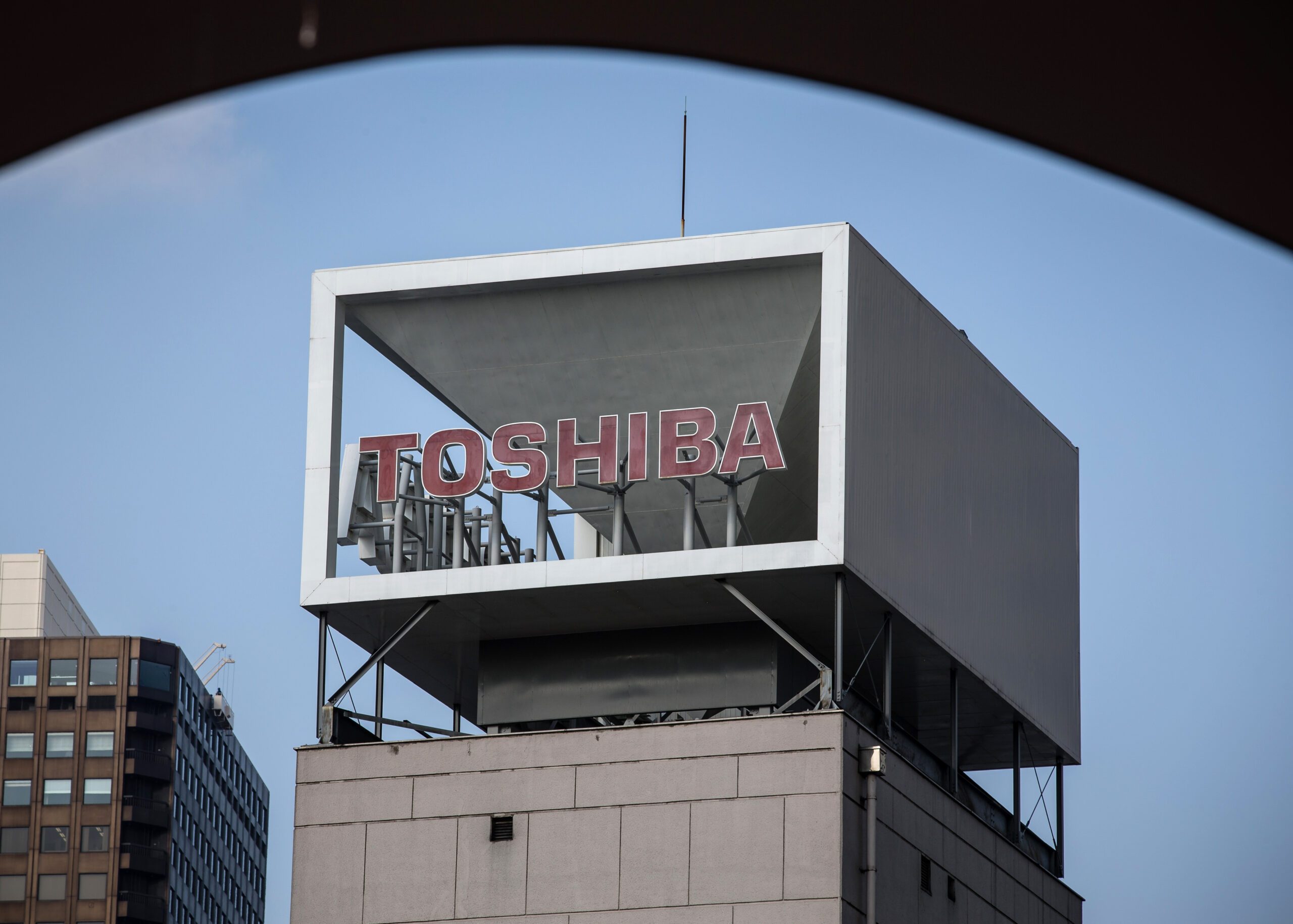 Toshiba sells medical devices unit to Canon for $5.9B