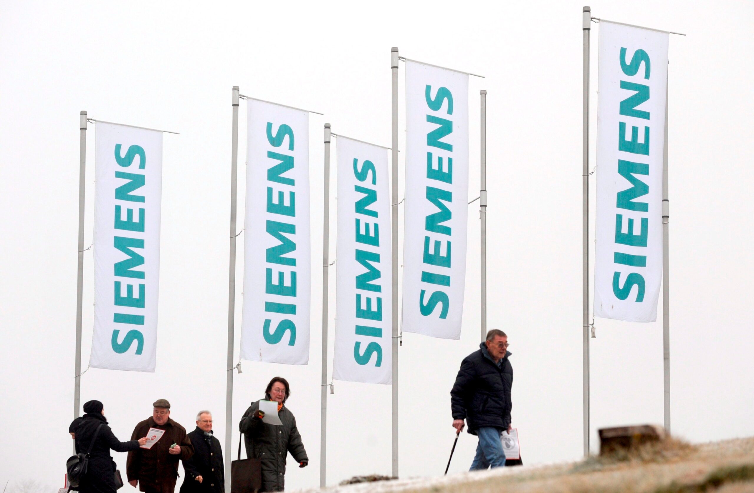 Siemens to cut 2,500 jobs in industrial division