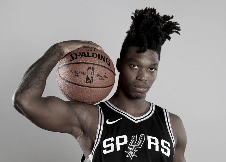 Spurs lose rookie guard Walker after right knee surgery