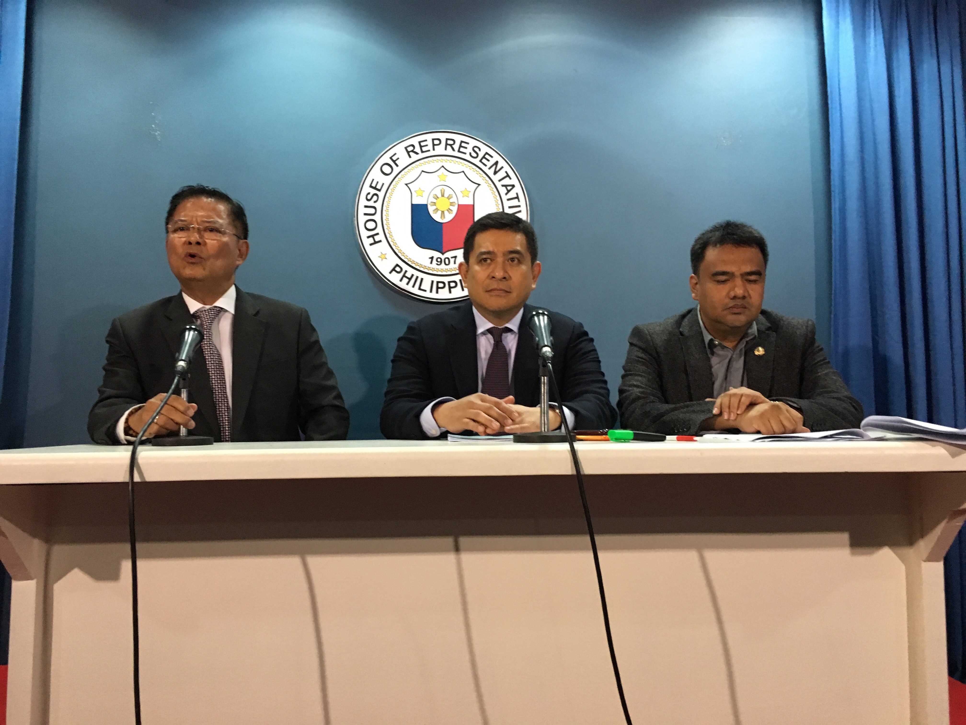 Rep Roger Mercado (L) speaks during a press conference at the House of Representatives, February 13, 2017. Also seated are Deputy Speakers Ferdinand Hernandez (center) and Frederick Abueg (R). Photo by Mara Cepeda/Rappler  