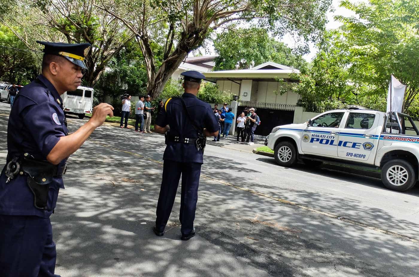 PNP conducts ‘reinvigorated’ Oplan TokHang in Forbes Park, Magallanes