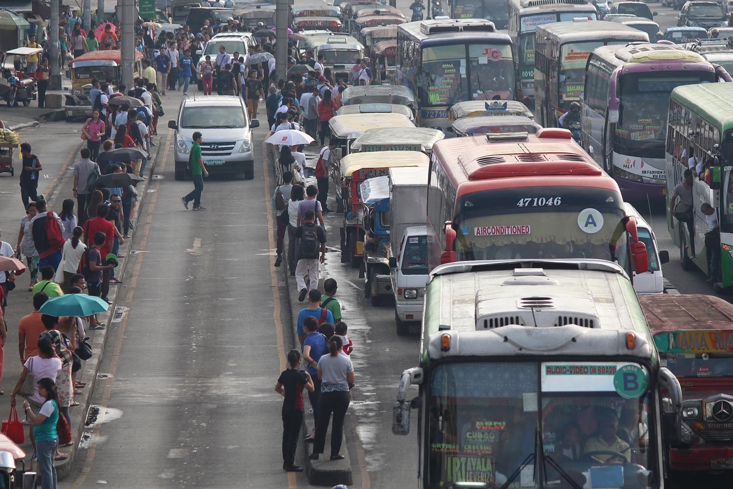 Traffic officials told: Tow illegally parked vehicles around EDSA