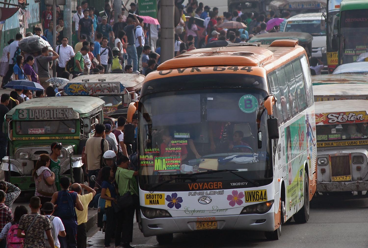 Provincial buses now banned from using EDSA underpasses
