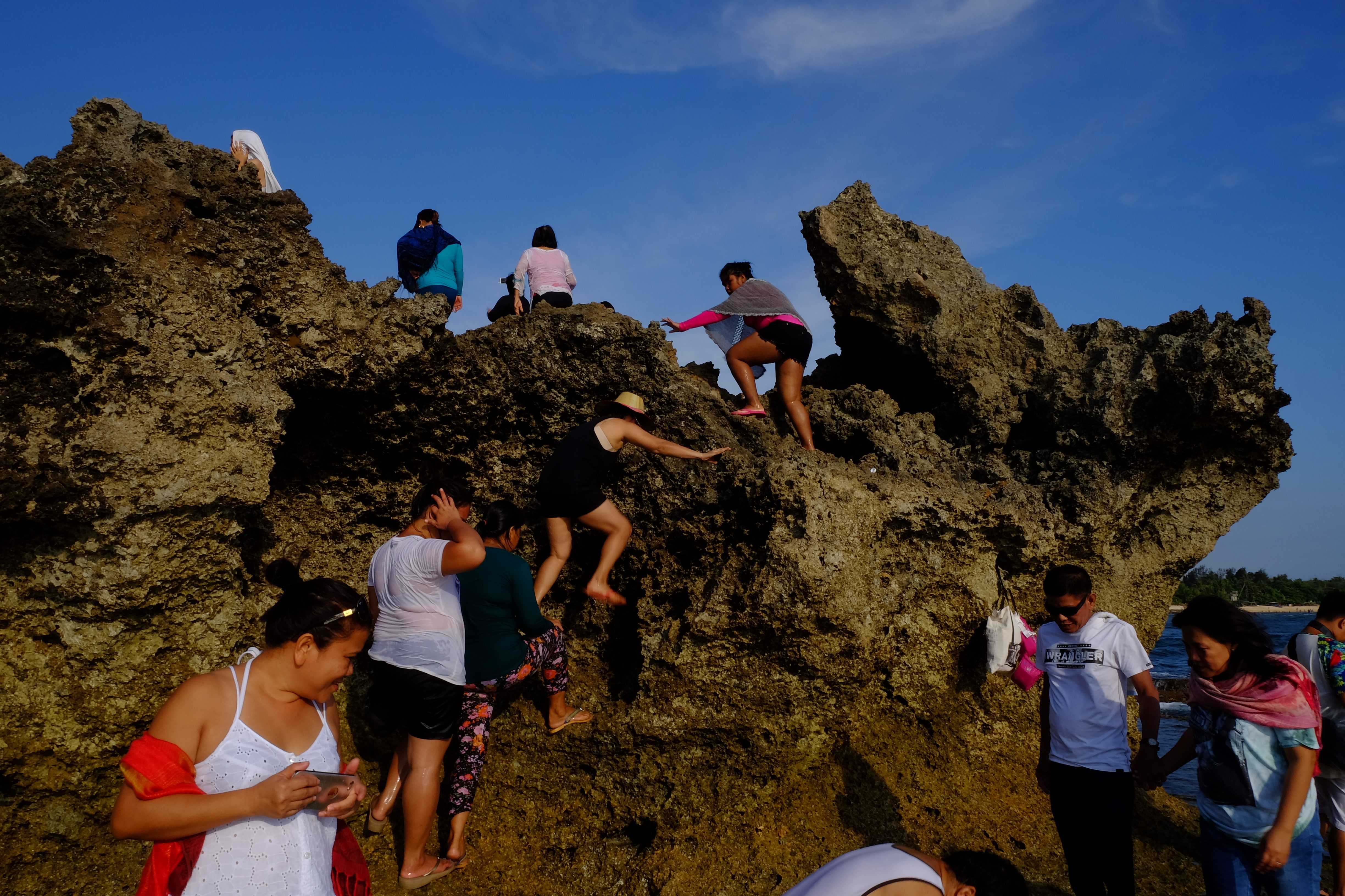 People need to climb big rock formations before reaching the Death Pool area. Photos by Ramir G. Cambiado 